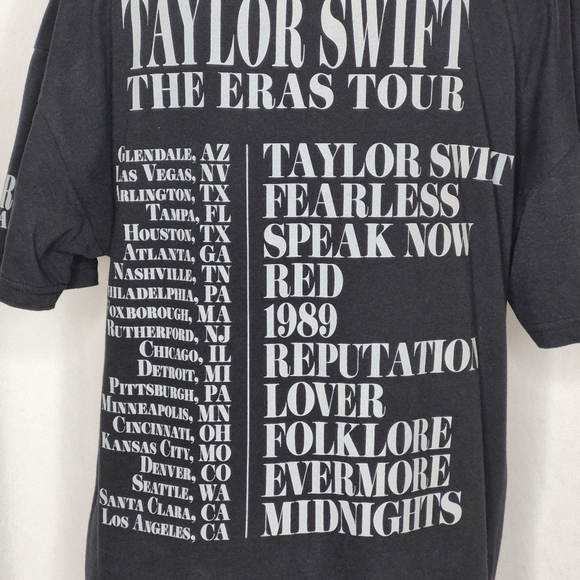Taylor Swift The Eras Tour Black T-Shirt - Size M - Picture 7 of 9